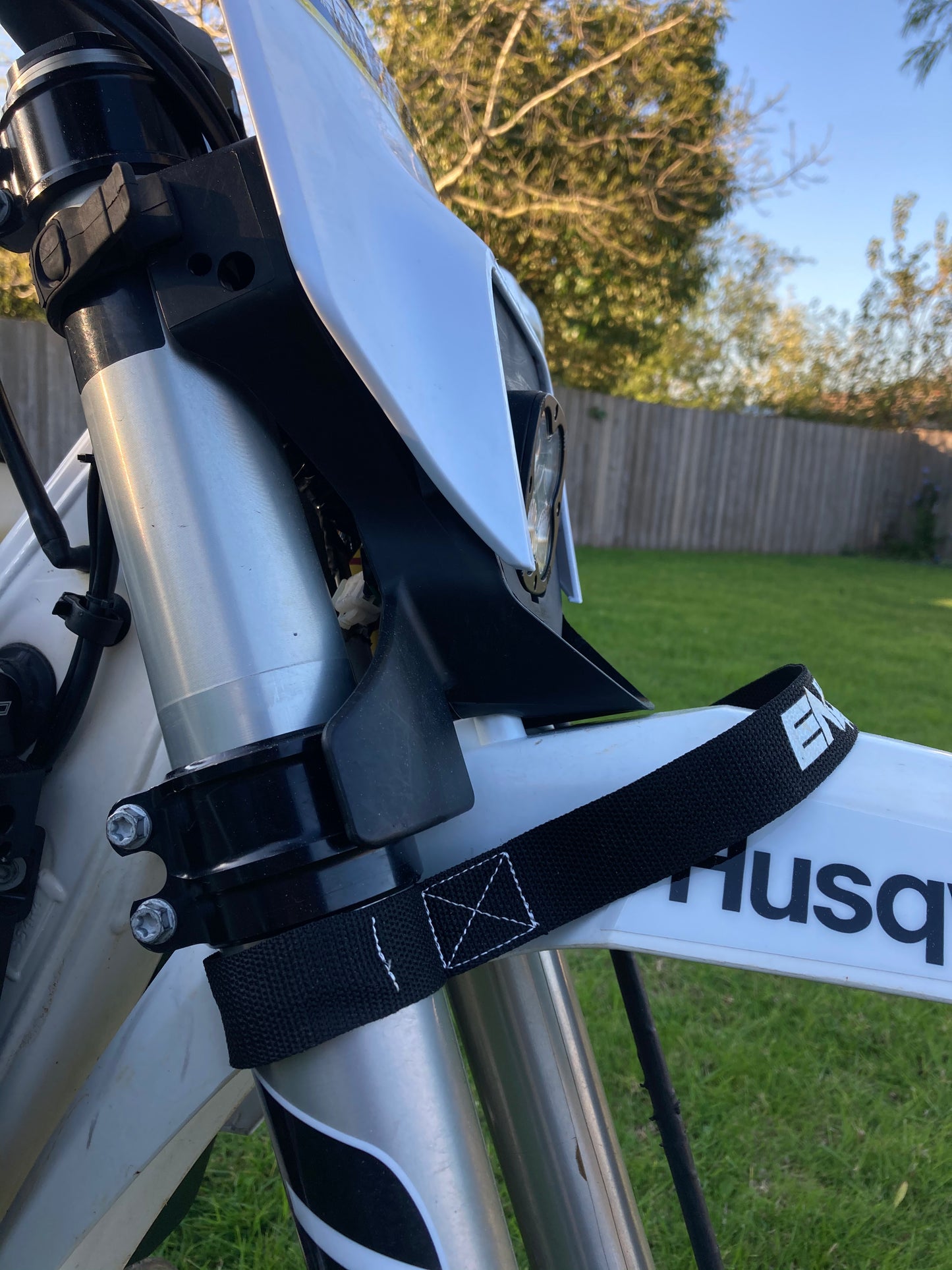 Front Fork Pull Strap